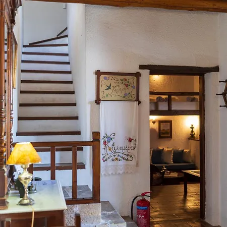 펜션 Ilianthos Traditional Maisonette *