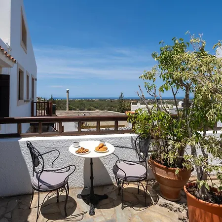 Ilianthos Traditional Maisonette *