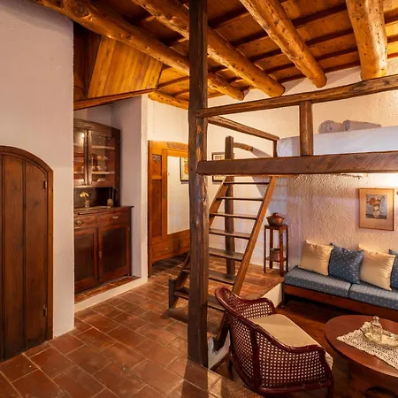 Ilianthos Traditional Maisonette * Hersonissos (Crete)